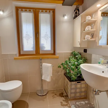 Apartment Borgo Nuovo Deluxe Con Garage Box Forni di Sopra
