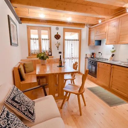 Borgo Nuovo Deluxe Con 2 Parcheggi Apartman