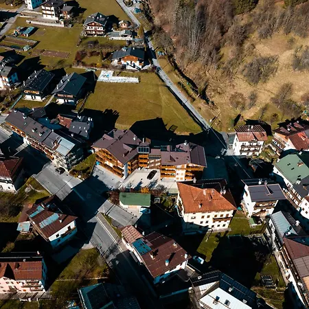 Borgo Nuovo Deluxe - Netflix, Plus, A 2 Minuti Dalle Piste Con Garage Box *